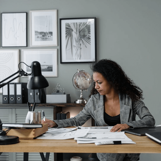 Fyvexlabfin performance analytics illustration